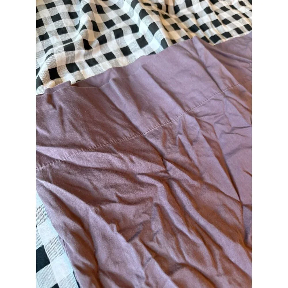 Liz Claiborne 100% Pima cotton standard size purple (2) pillow covers
